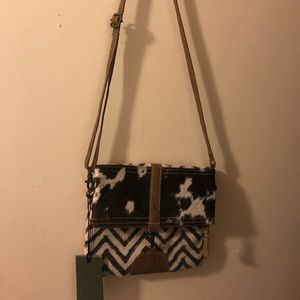 Brand new Myra Bag adjustable crossbody purse. Literally brand new, never used.